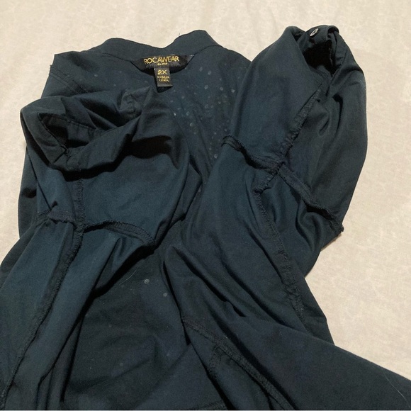 Vintage Rocawear Black‎ Women’s Shirt with Side Ruching and Bedazzled Back - Picture 11 of 14